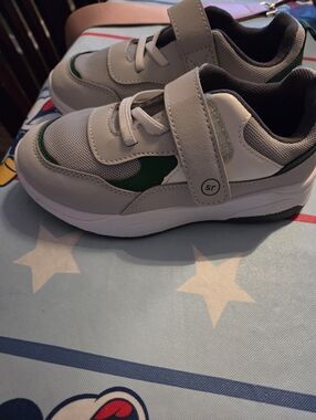 Brand New Stride Rite Kids Grey and Green Athletic Velcro Sneakers